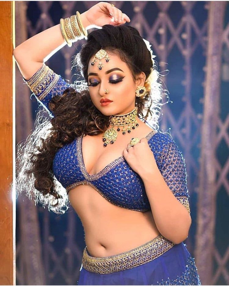 Actress Shehabadi Navel