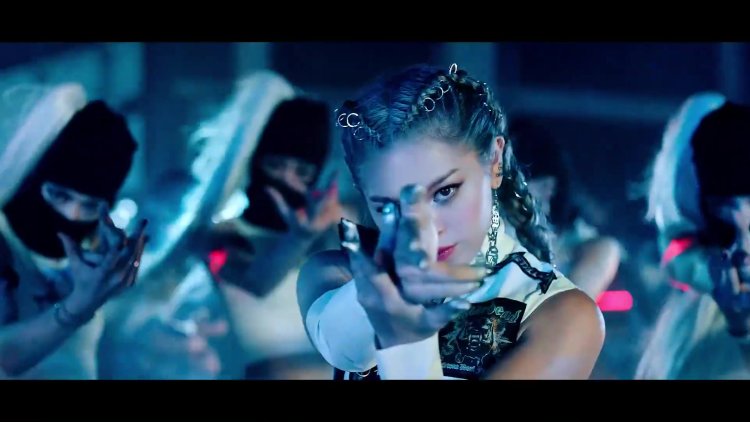 Alexa Korean singer Bomb "