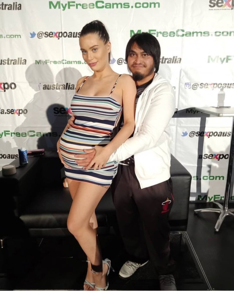 Lana Del Rey Striptezersha