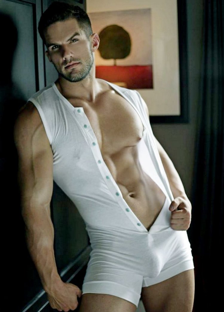 Greg Horn Cover Art for Elektra #3 (2001) - "Nude" Scene