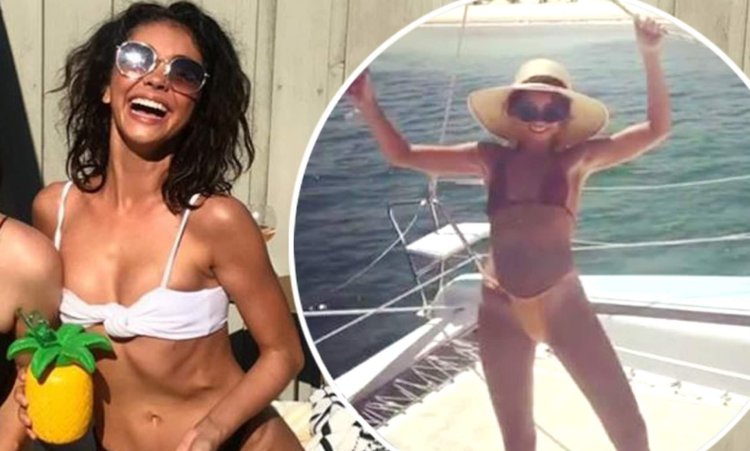 Sarah Yarkin in a swimsuit without photoshop