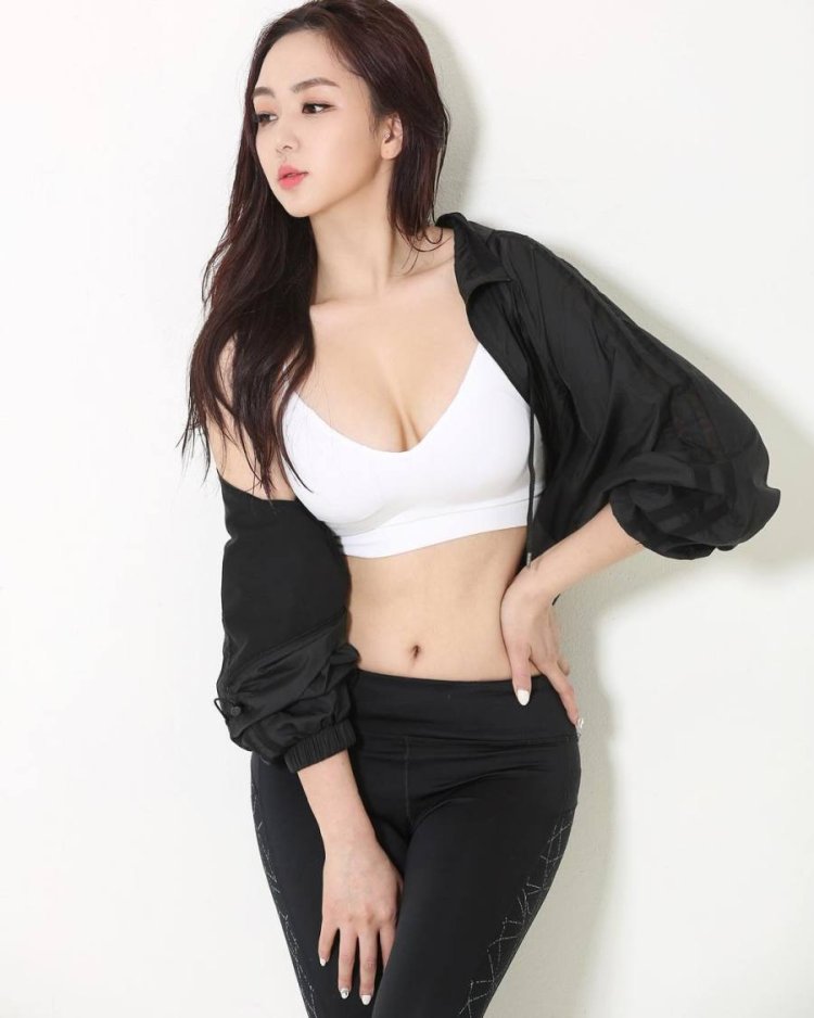 Korean fitness girl