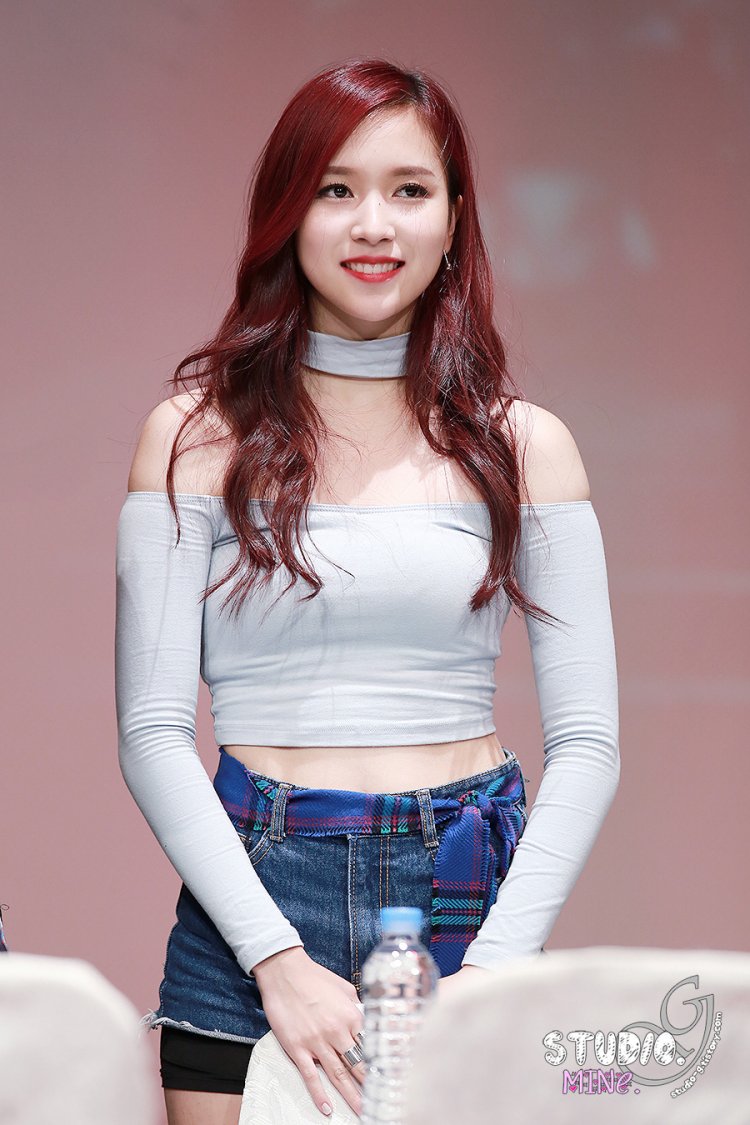 Mina Twice Hot
