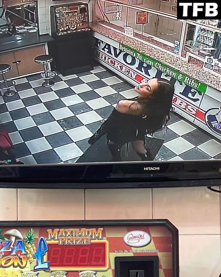 Olivia Rodrigo Nipslip