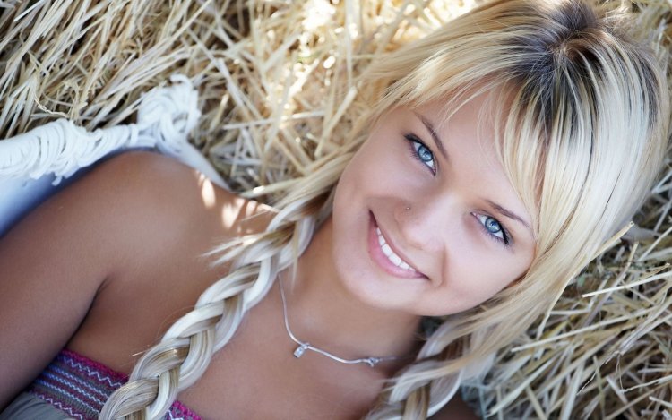 Fashion model Lada Paglia