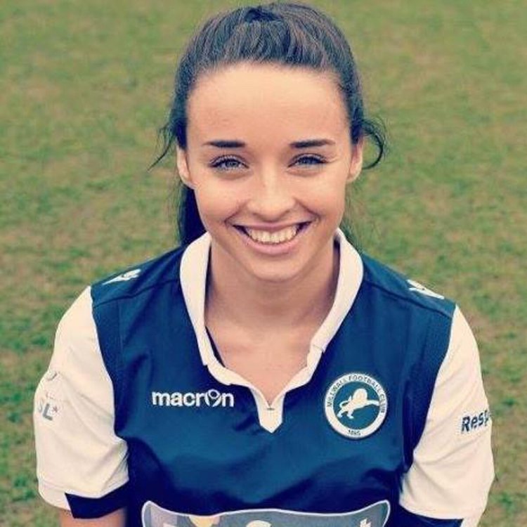 Leight Caitlyn Nicol