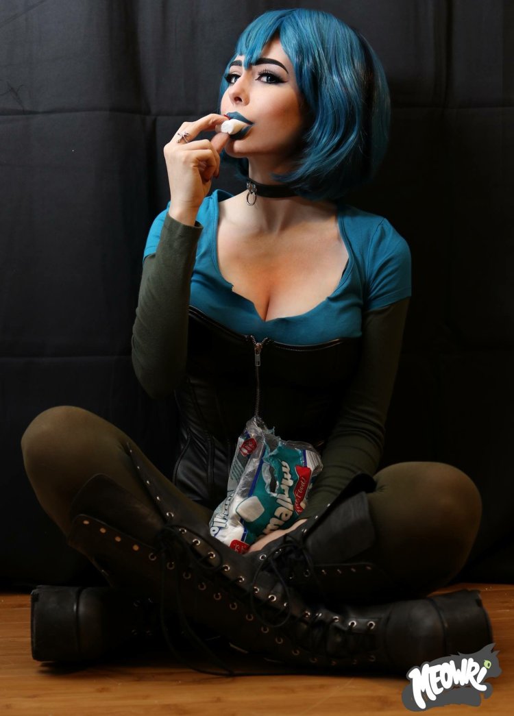 Jenna Lynn Meowri Earth vat