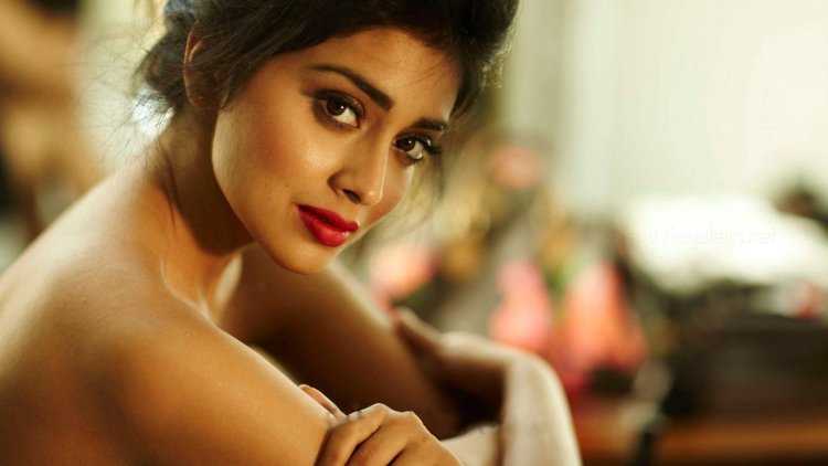 Srian Saran without makeup