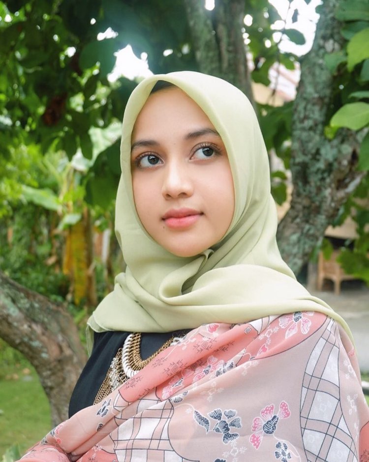 Girls Arabka amateur