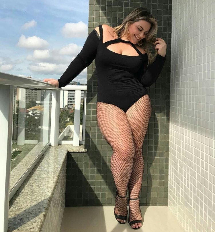 Ashley Graham in jeans