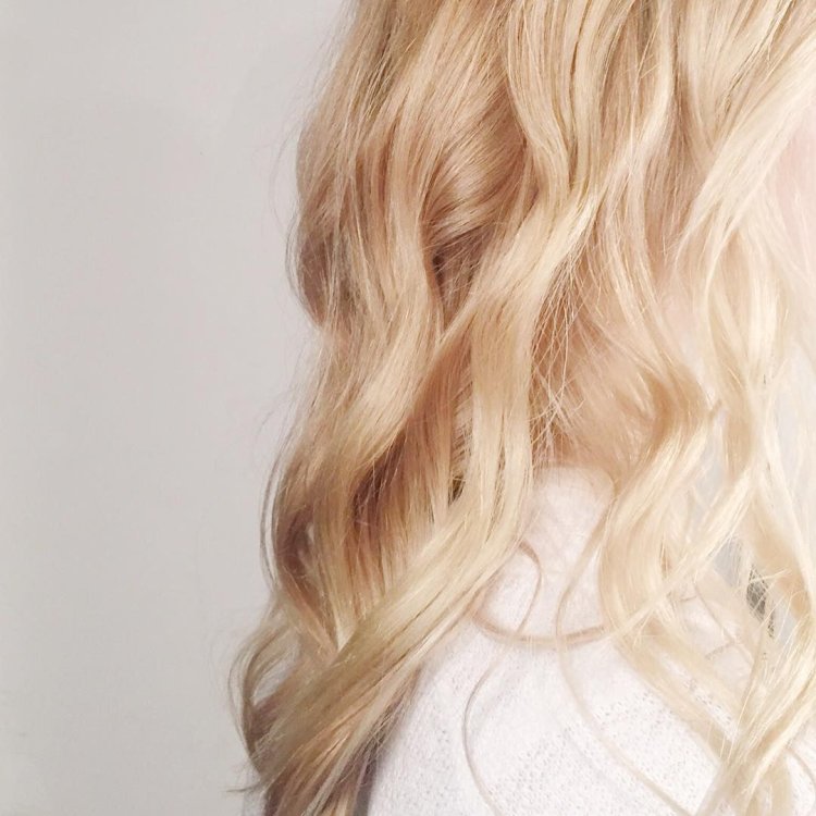 Aesthetic blonde Luna Lovegud