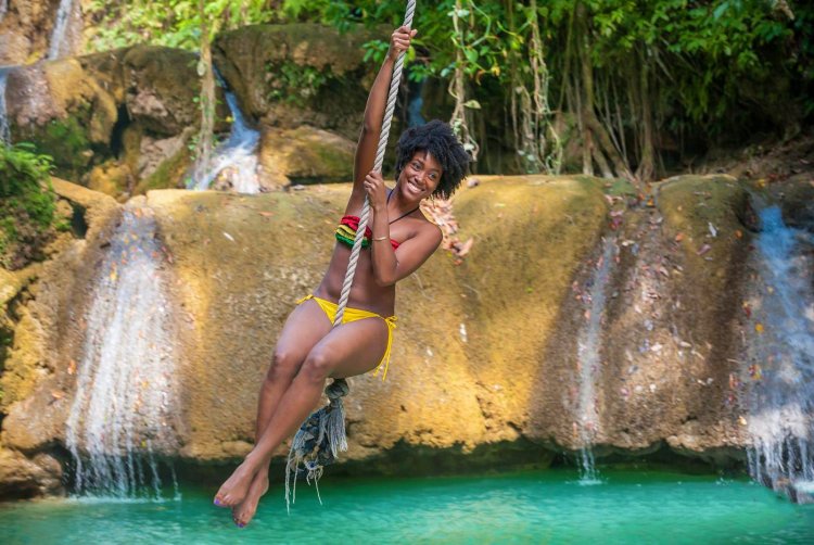 With girls on Jamaica by the pool