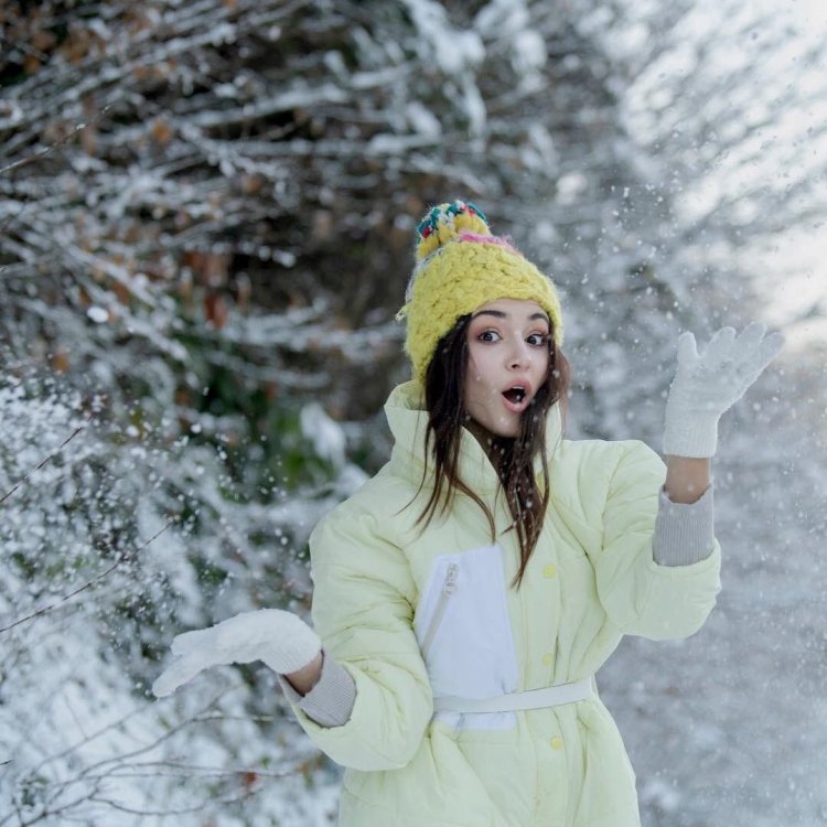 Hande Erchel in winter