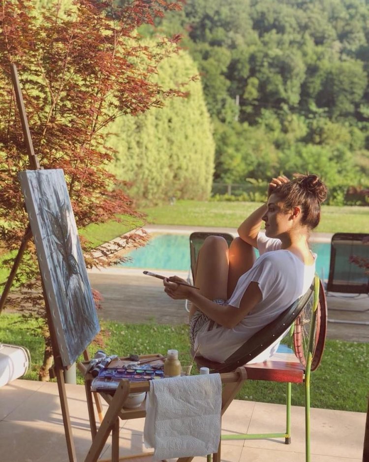 Pictures Hande Erchel