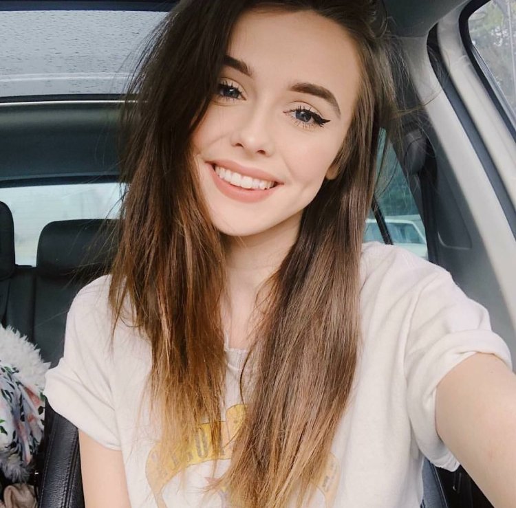 Acacia Brinley