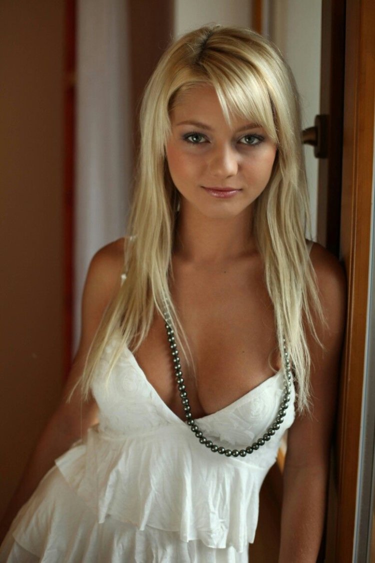 Ingrid Stepankova Pinky June