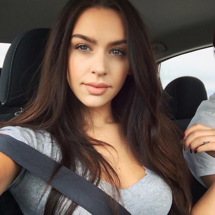 Girl 14 years old selfie