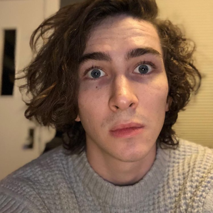 Dylan Arnold American actor