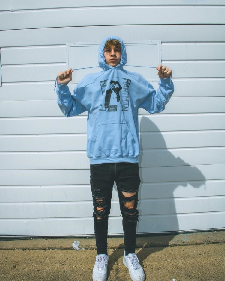 Dylan Hartman in full height