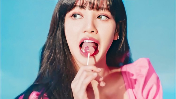 Lisa Blackpink Pretty Savage