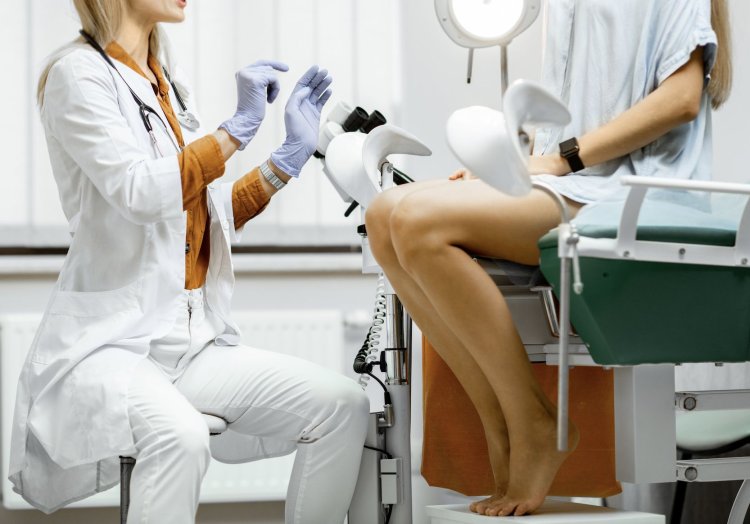 Gynecologist girls photo