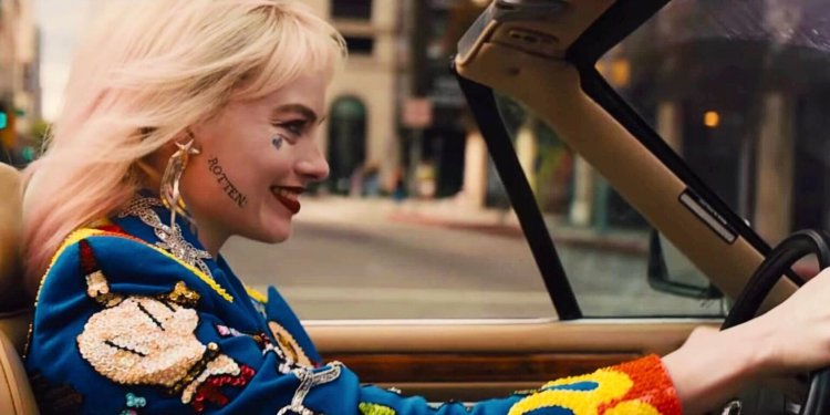 Harley Quinn Margot Robbie Birds