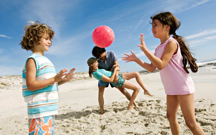 Games on the beach for children