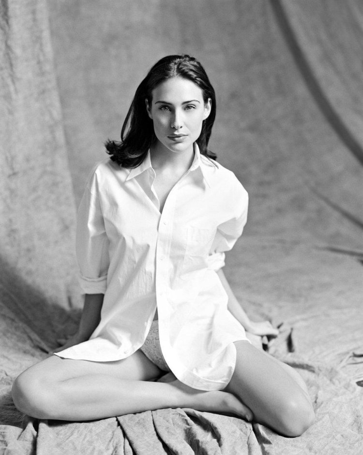 Claire forlani