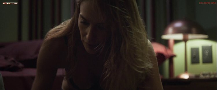 Claire forlani bed scenes