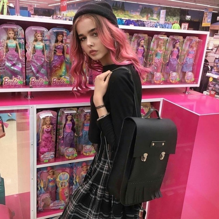 Aesthetics of pink Babi