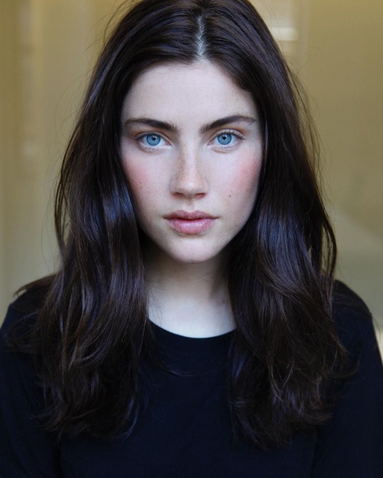 El Fanning shameless