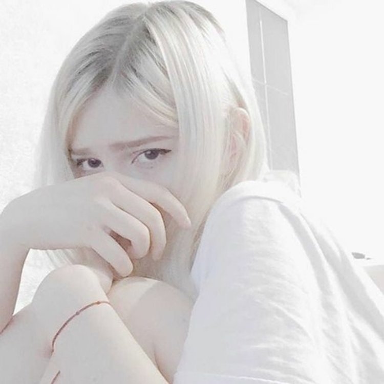 Kristen Ritter with bangs and long hair