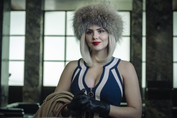 Army of thieves blonde