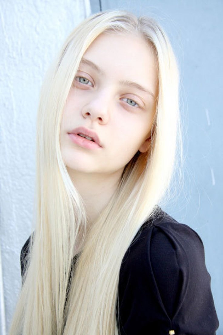 Nastya Kusakina Albino
