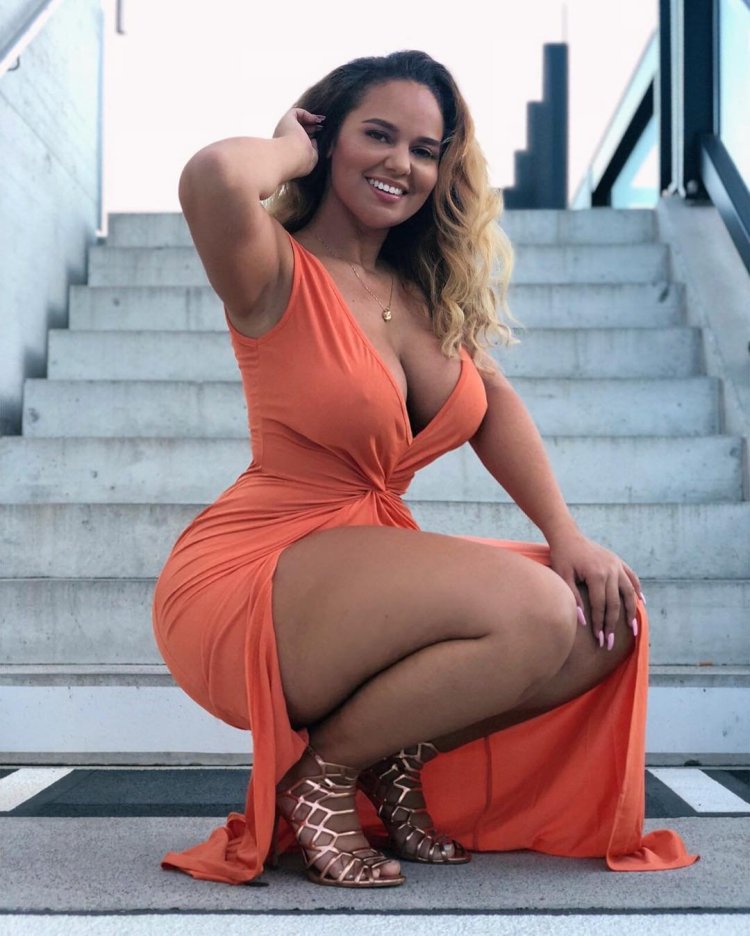 Pamela Alexandra plus saz