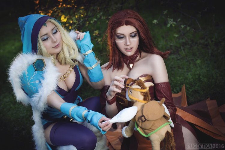 Lina and Crystal Maiden in Dota 2