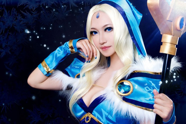 Crystal Maiden Dota 2