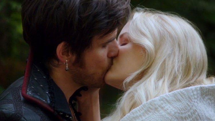 Emma Swan kiss