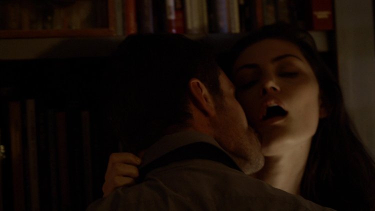 Fibi Tonkin bed scene