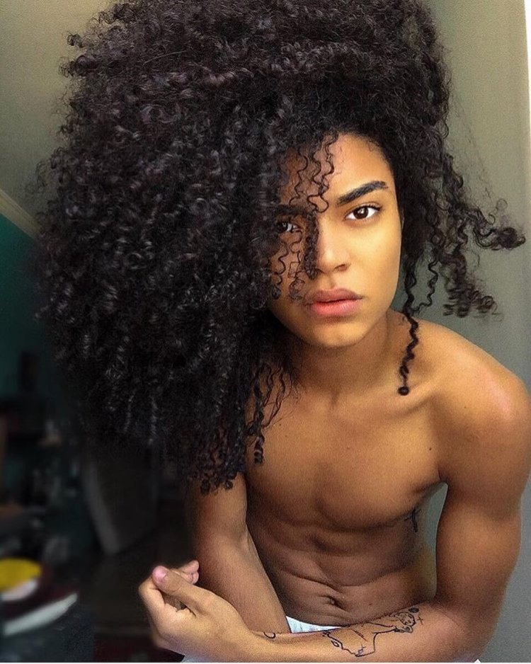 Curred hair of Afro men