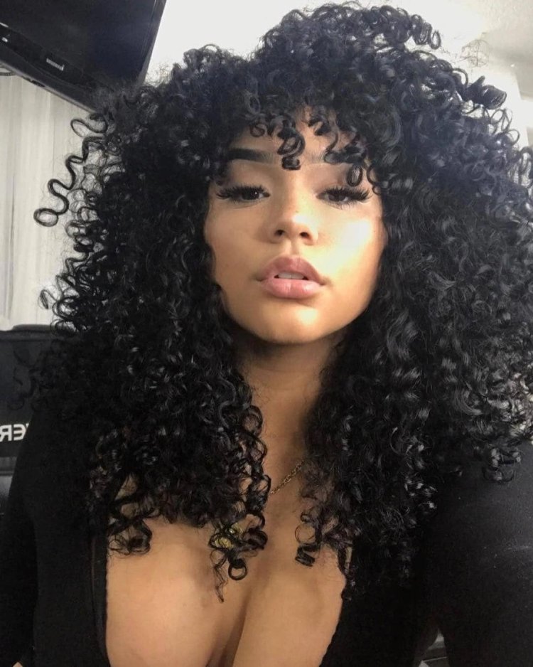 Curly in black mini