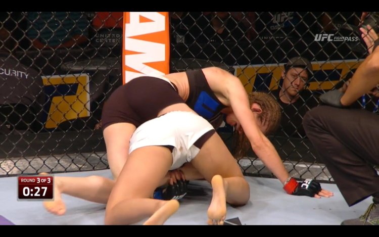 Elizabeth Phillips UFC chest