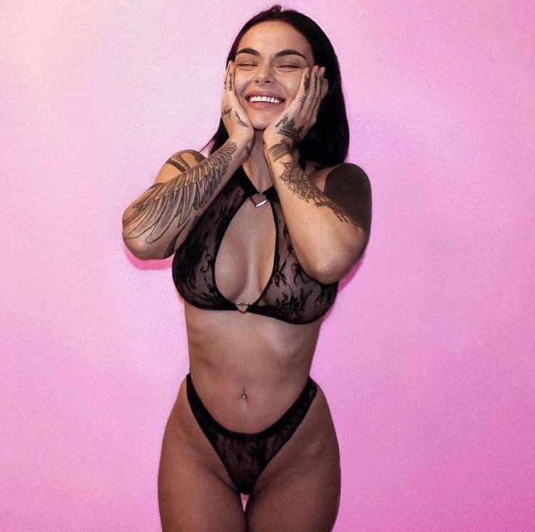 Kamila Smoguletsk fighter