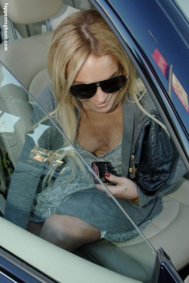 Lindsay Lohan without underwear