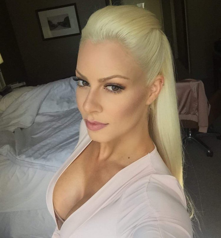 Maris Welle without a make -up