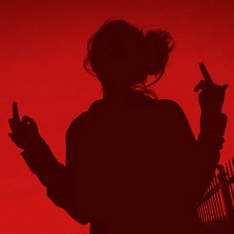 Aesthetics of the red girl