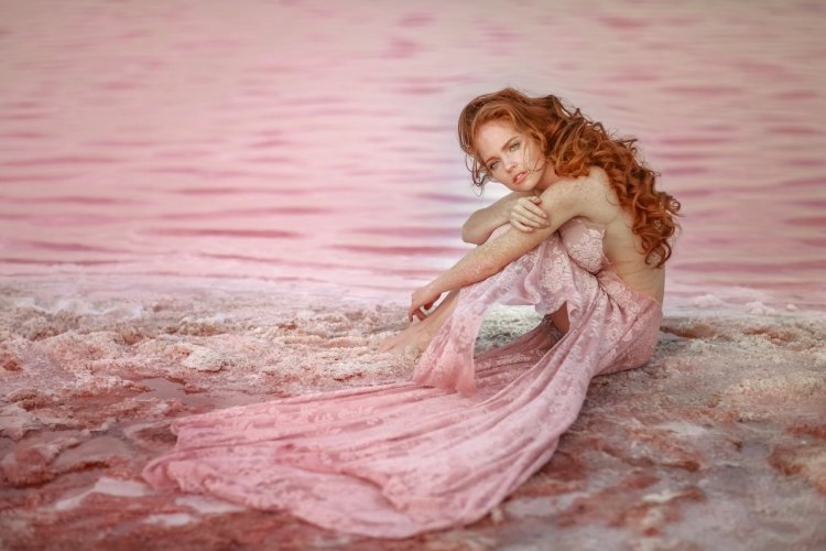 Oksana Butovskaya model drain