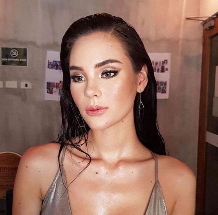 Laney Grey No Makeup