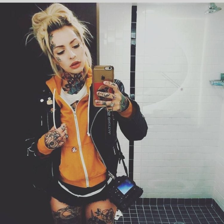 Carol saraiva in bikini