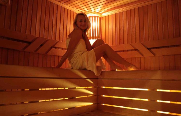 Blonde in the steam room